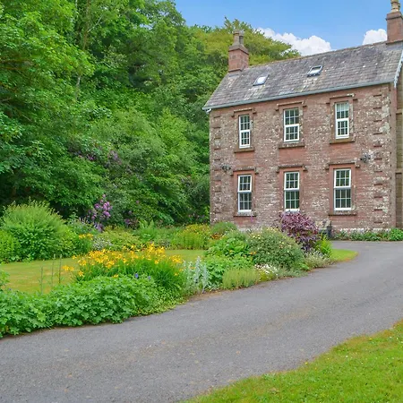Holiday home Monkwood *