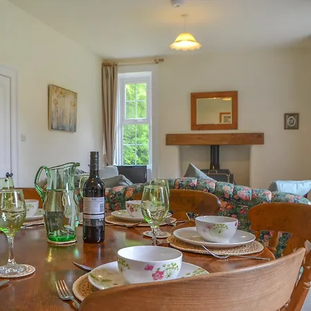 Holiday home Monkwood